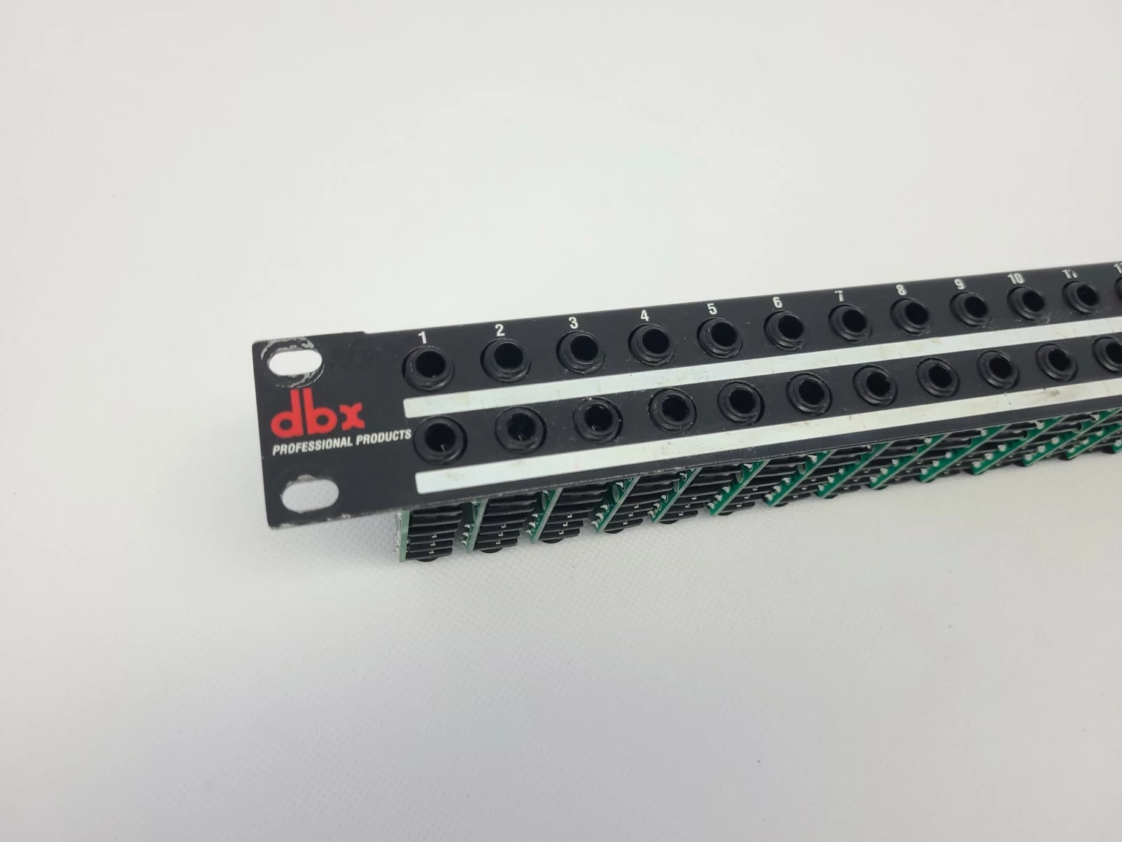 DBX PB48 PATCH BAY | Procesory dźwięku | Loombard.pl