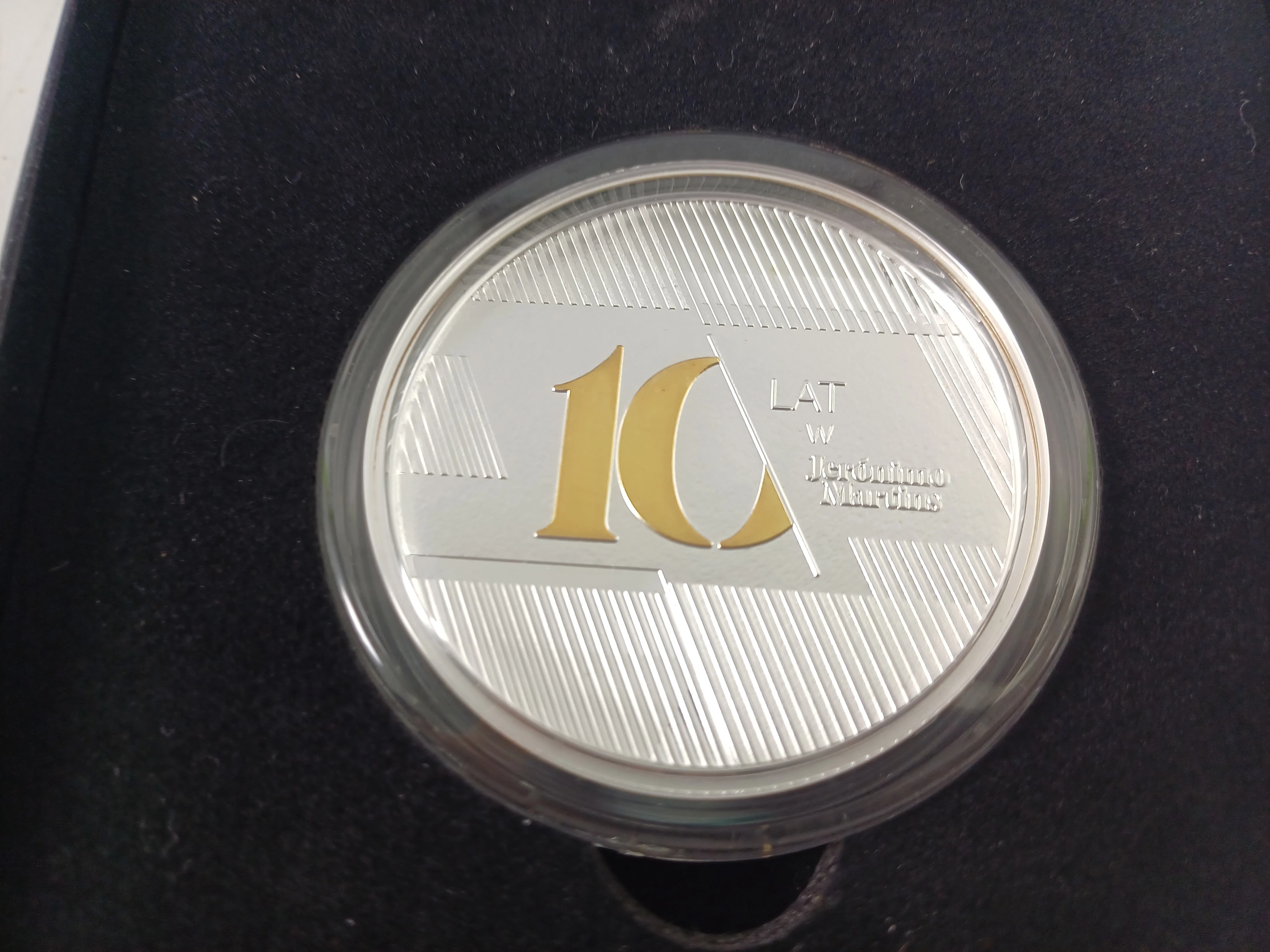 srebrny-medal-biedronka-10-lat-jeronimo-martins-uncja-srebra-ceryfikat-material-srebro