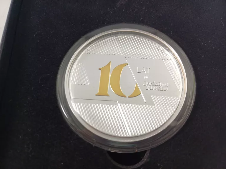 srebrny-medal-biedronka-10-lat-jeronimo-martins-uncja-srebra-ceryfikat-material-srebro