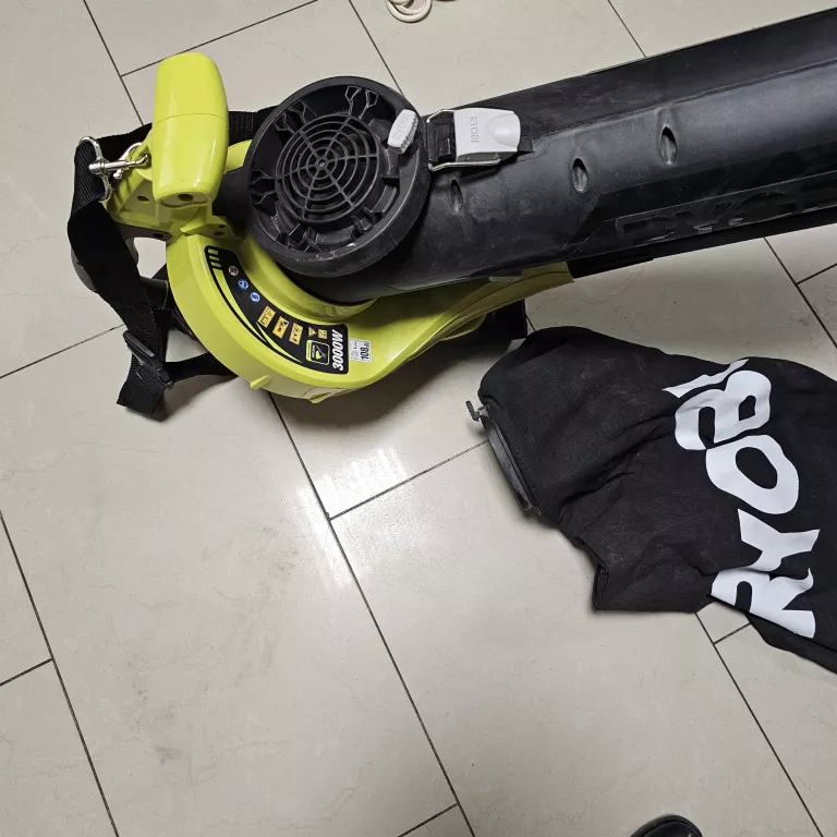 dmuchawa-odkurzacz-do-lisci-rbv3000cesv-ryobi-stan-11323-2