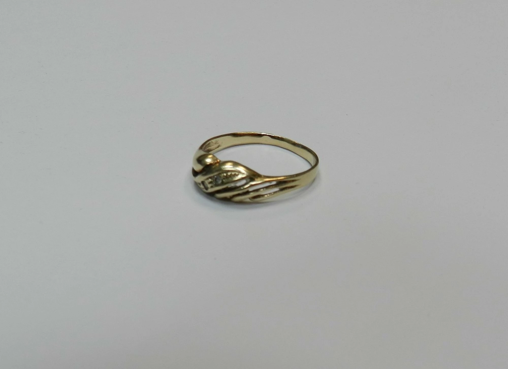 zloty-pierscionek-pr-585-237g-r18-rodzaj-klasyczne