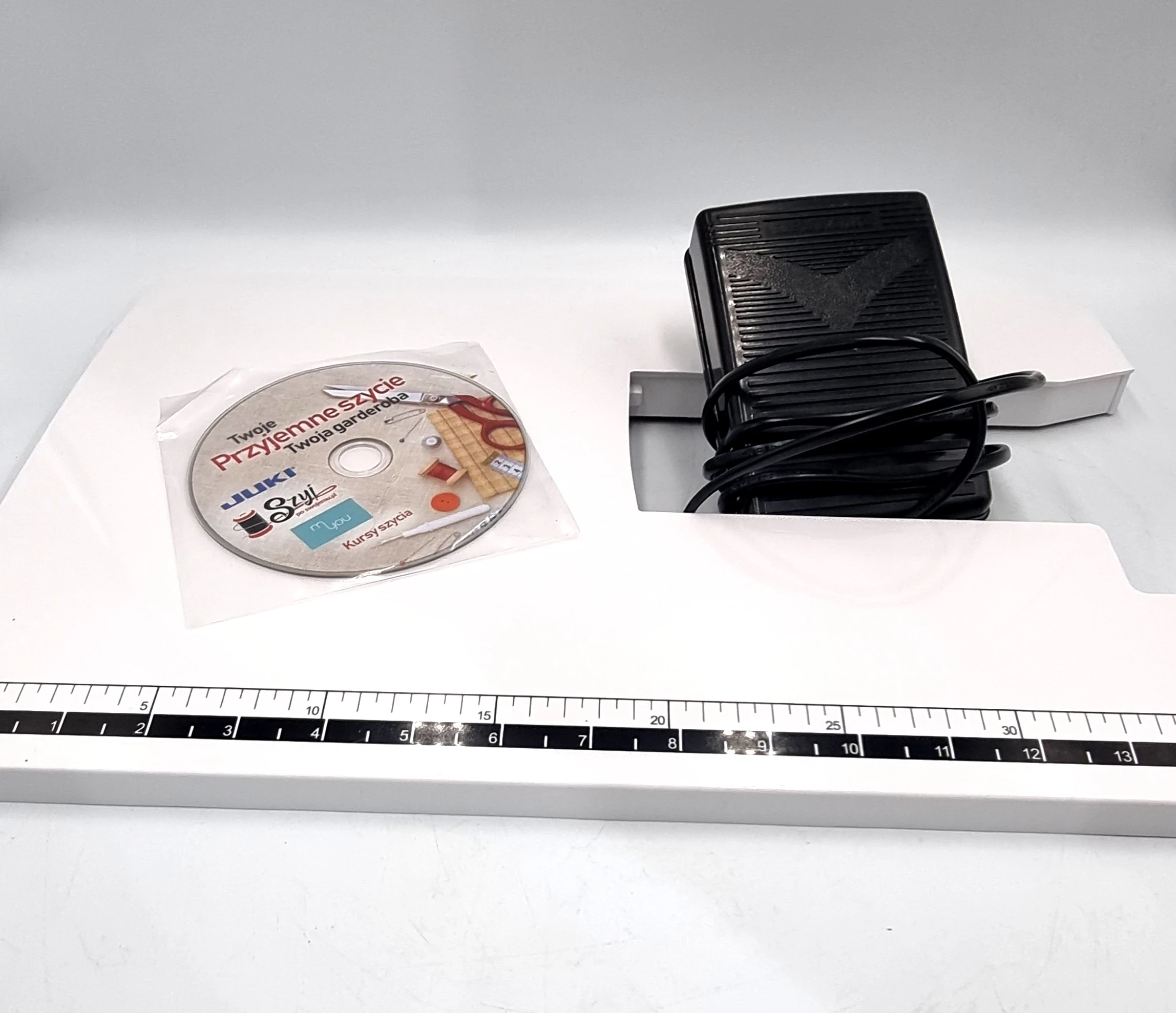 maszyna-do-szycia-texi-blackwhite-marka-texi