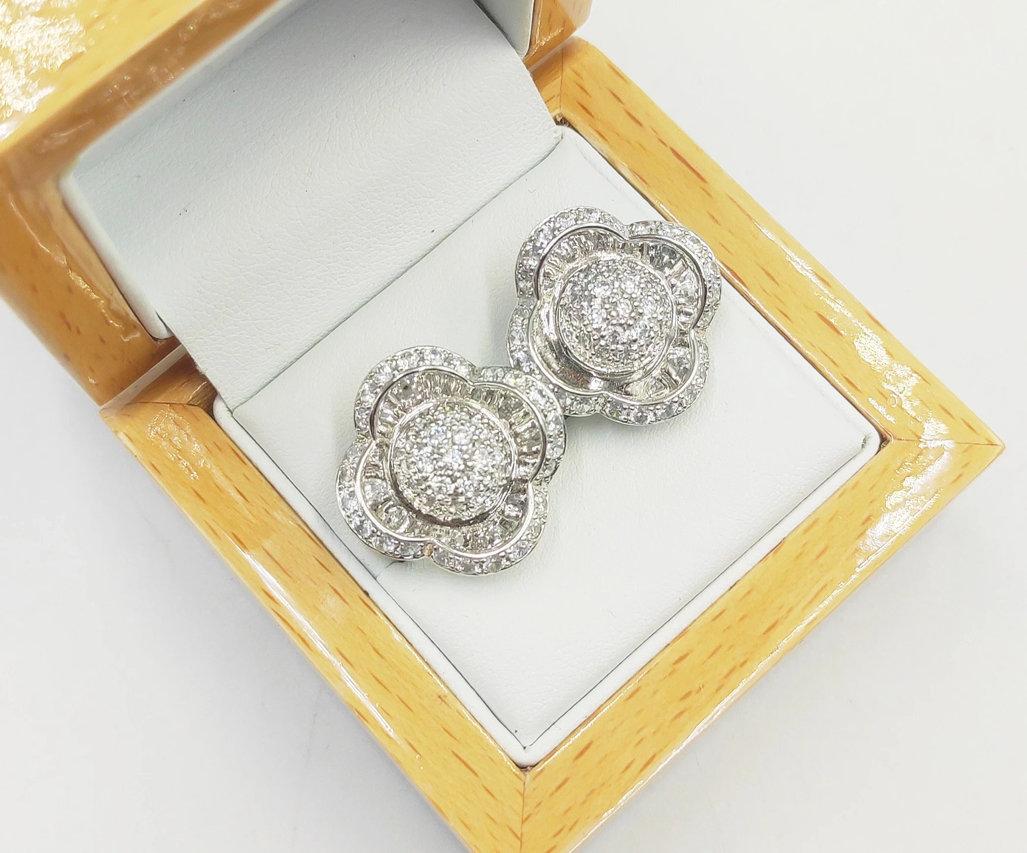 srebrne-kolczyki-w-ksztalcie-kwiatkow-w993gr-pr925-product-id