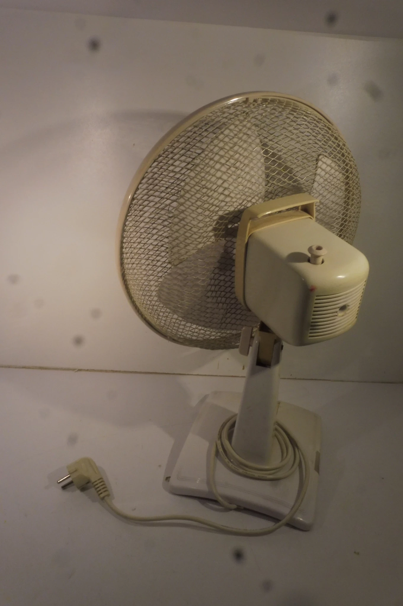 wiatrak-bialy-ean-gtin-4006160985344