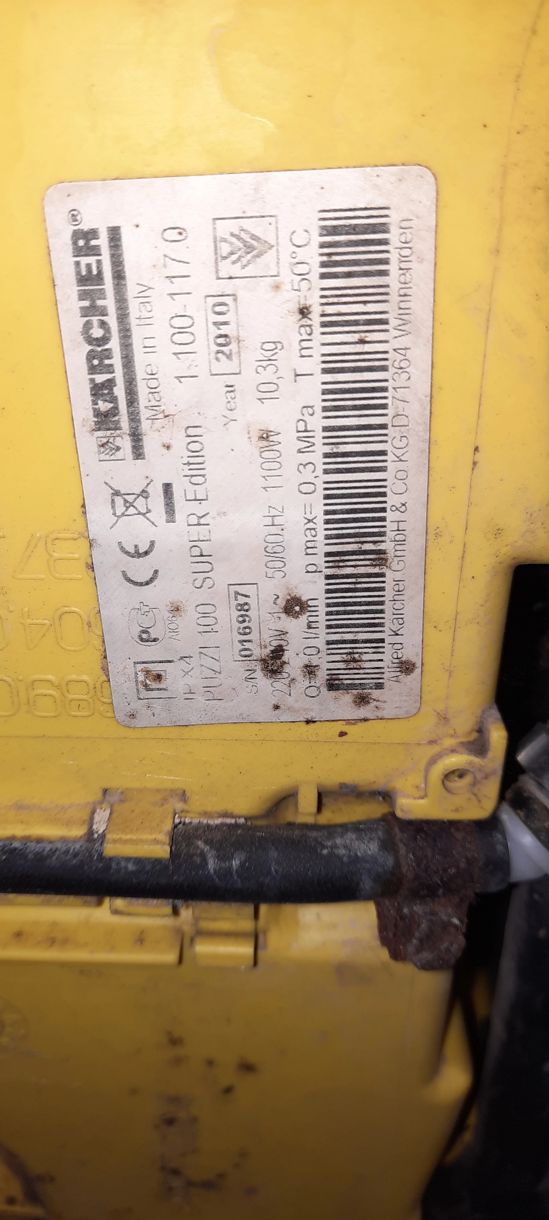 odkurzacz-pioracy-karcher-puzzi-100-marka-karcher