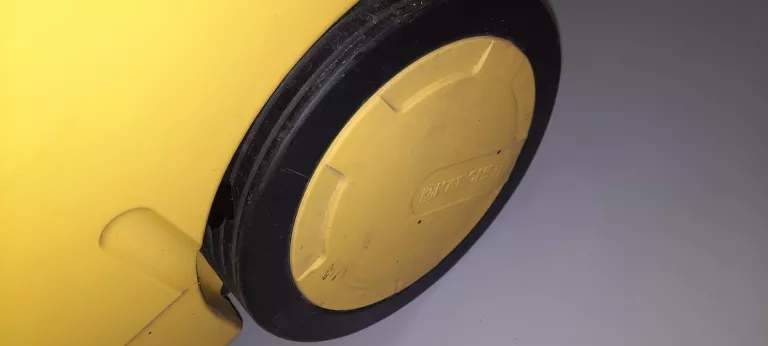 odkurzacz-pioracy-karcher-puzzi-100-marka-karcher