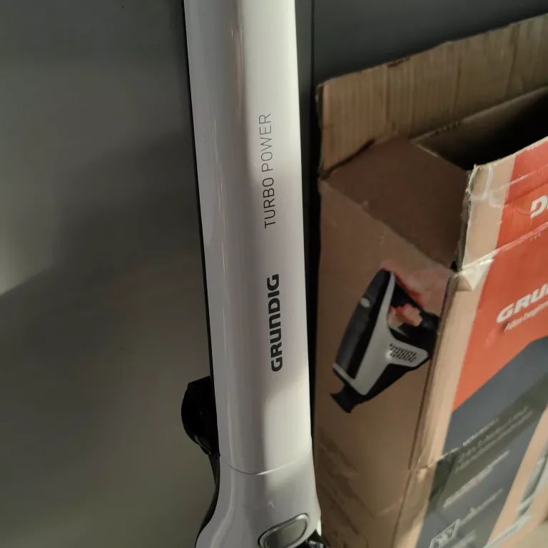 ODKURZACZ BEZPRZEWODOWY GRUNDIG VCH 9929 L