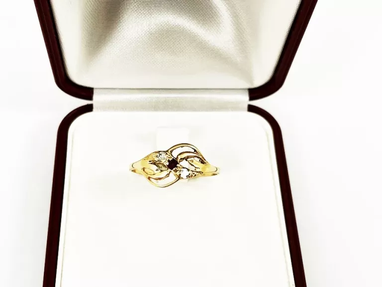 delikatny-zloty-pierscionek-585-r18-stan-uzywany