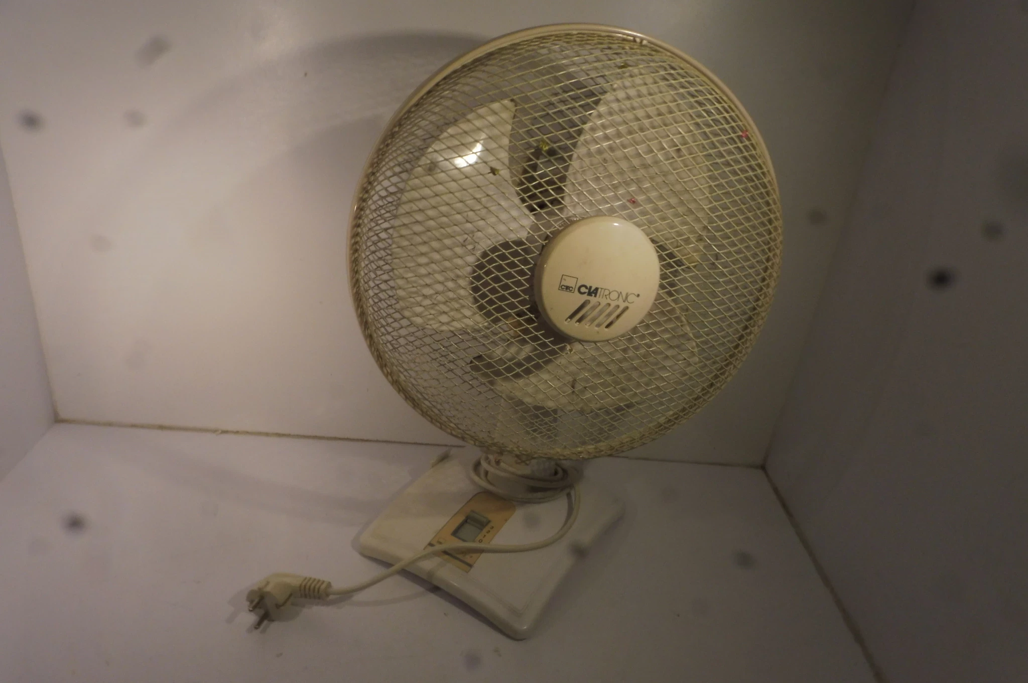 wiatrak-bialy-janowicza-3-olsztyn