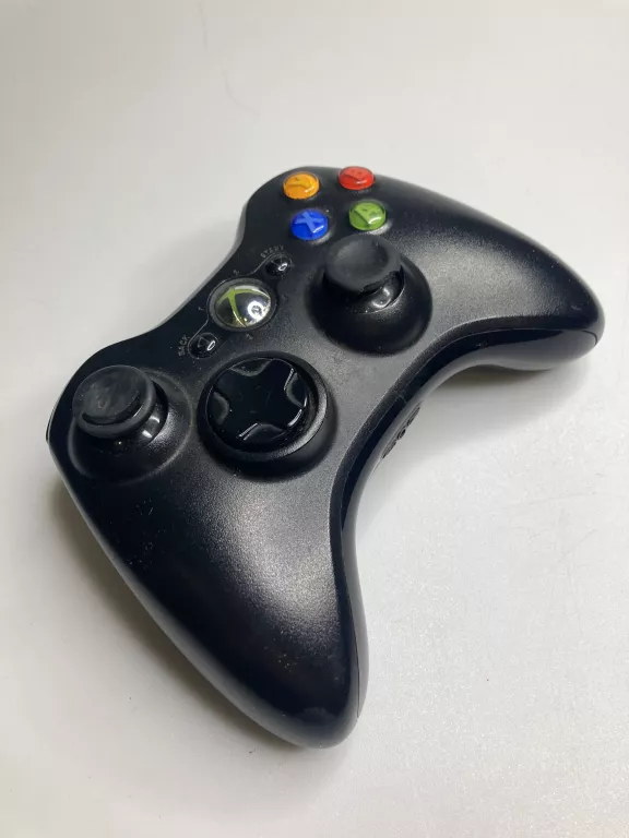 KONSOLA MICROSOFT XBOX 360 BIAŁY +KAB+PAD