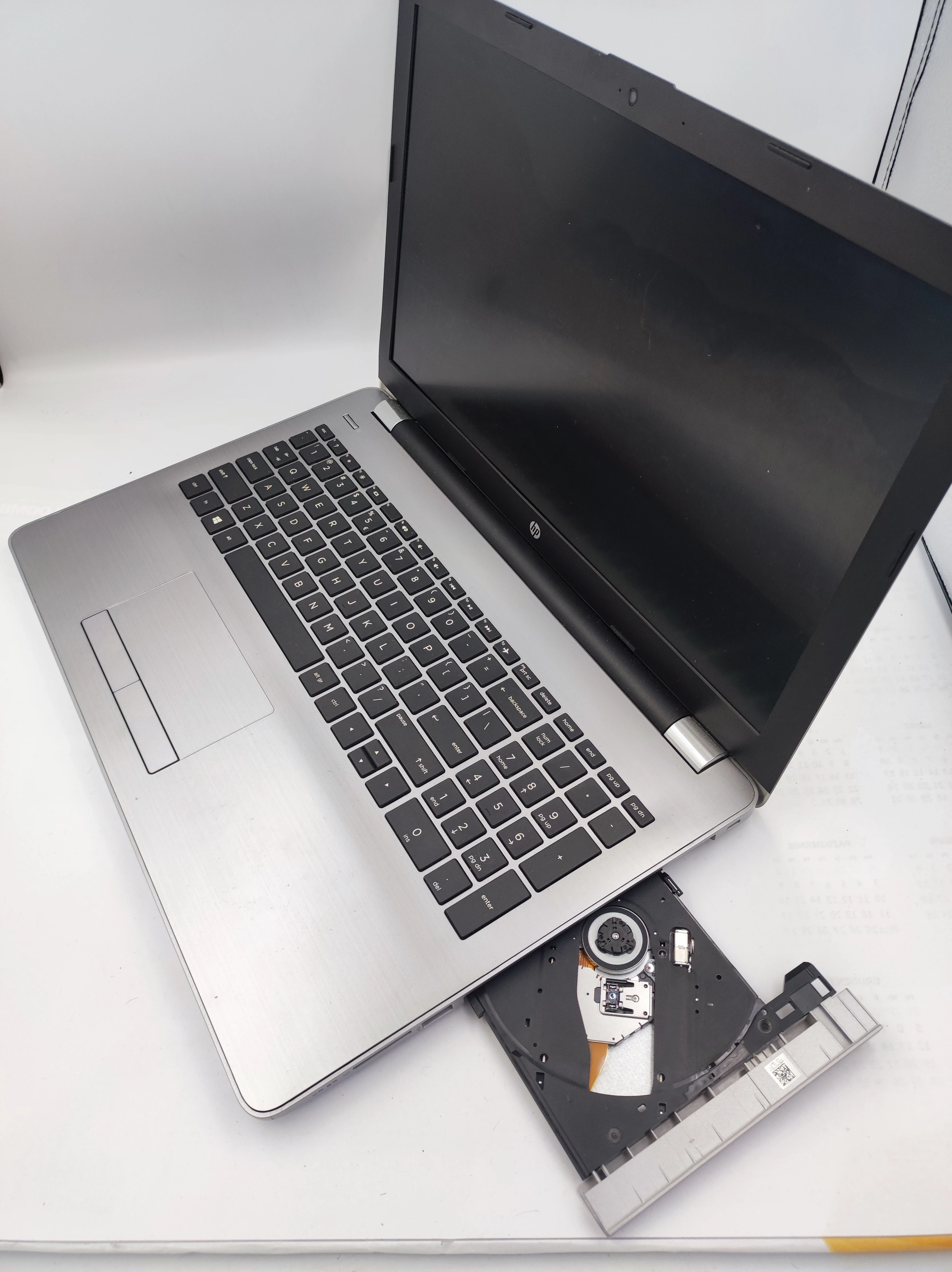 laptop-hp-255-g6-stan-uzywany