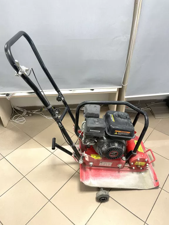 zageszczarka-szmid-honda-brak-oslony-fv-03042023-mickiewicza-1-nidzica