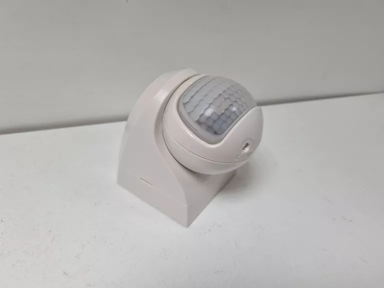 OPRAWA OŚWIETLENIA INTELIGHT VELLA LED ECOSC 250SA + CZUJKA
