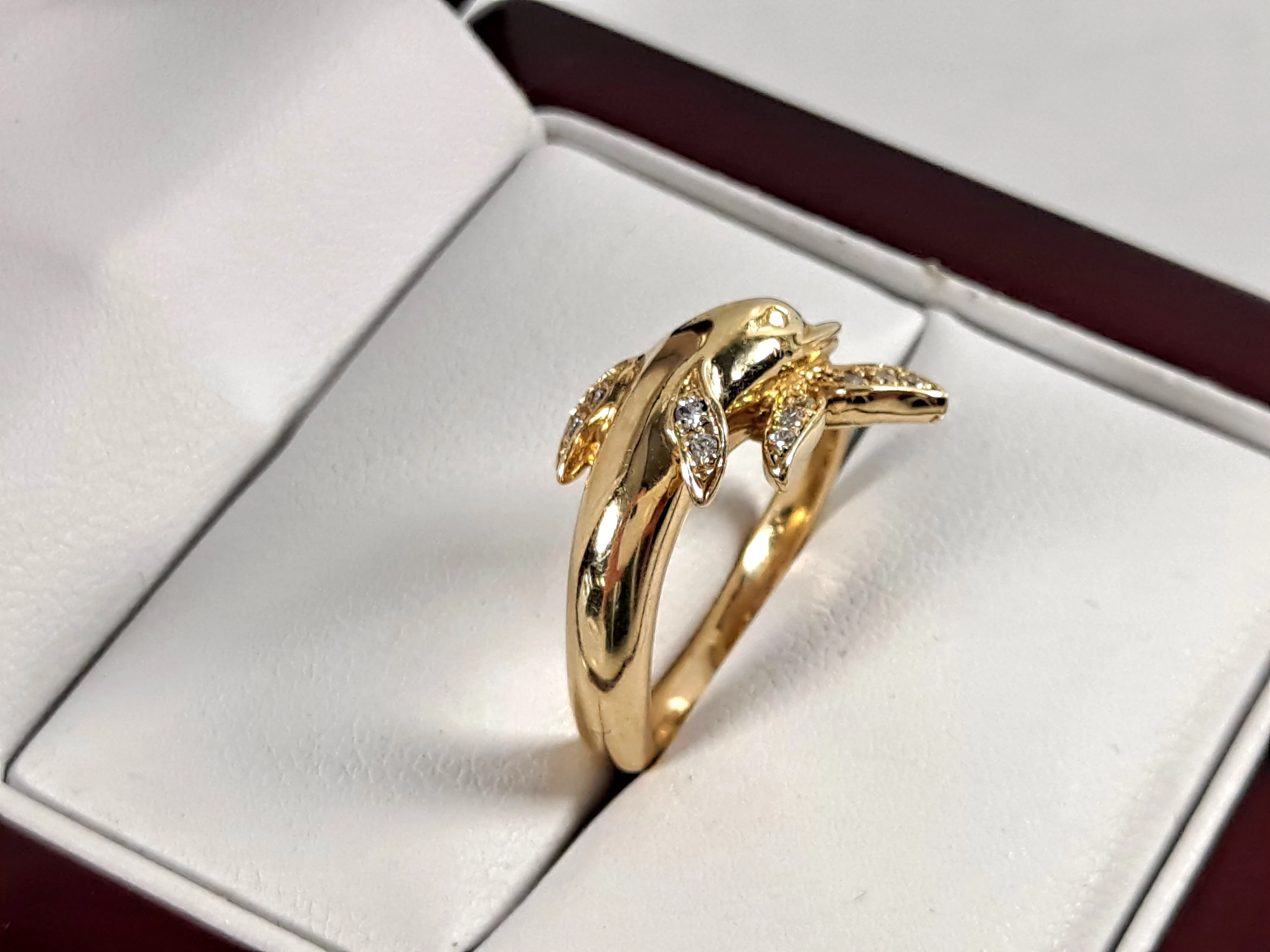 zloty-pierscionek-delfin-brylanty-007ct-585-460g-r9-rodzaj-wyrob-jubilerski