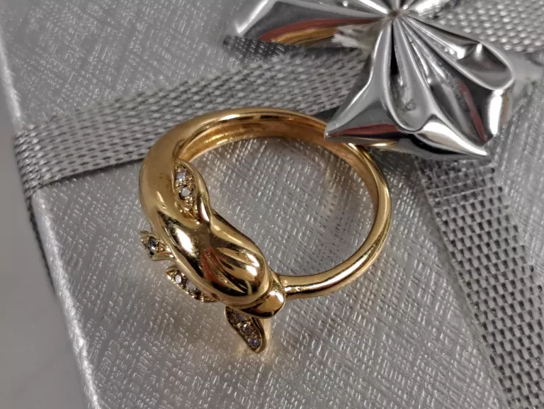 zloty-pierscionek-delfin-brylanty-007ct-585-460g-r9-product-id-c2af3c0a-73c4-4d9e-9493-de98e74aeb5b