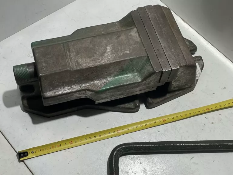 duze-imadlo-wiertarskie-maszynowe-160-mm-130-mm-stan-uzywany