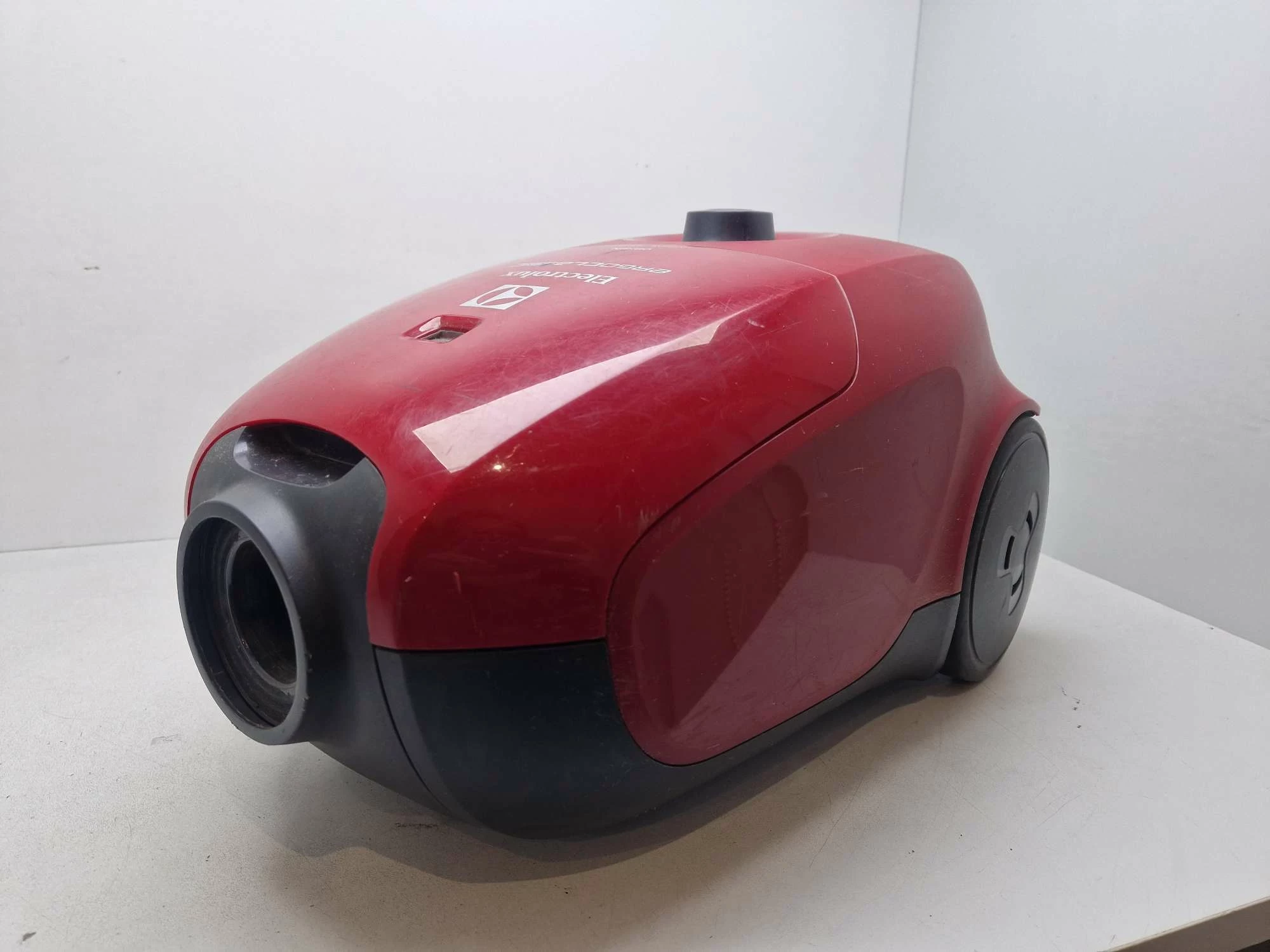 odkurzacz-electrolux-zp4001el-1400w-rodzaj-odkurzacza-workowy