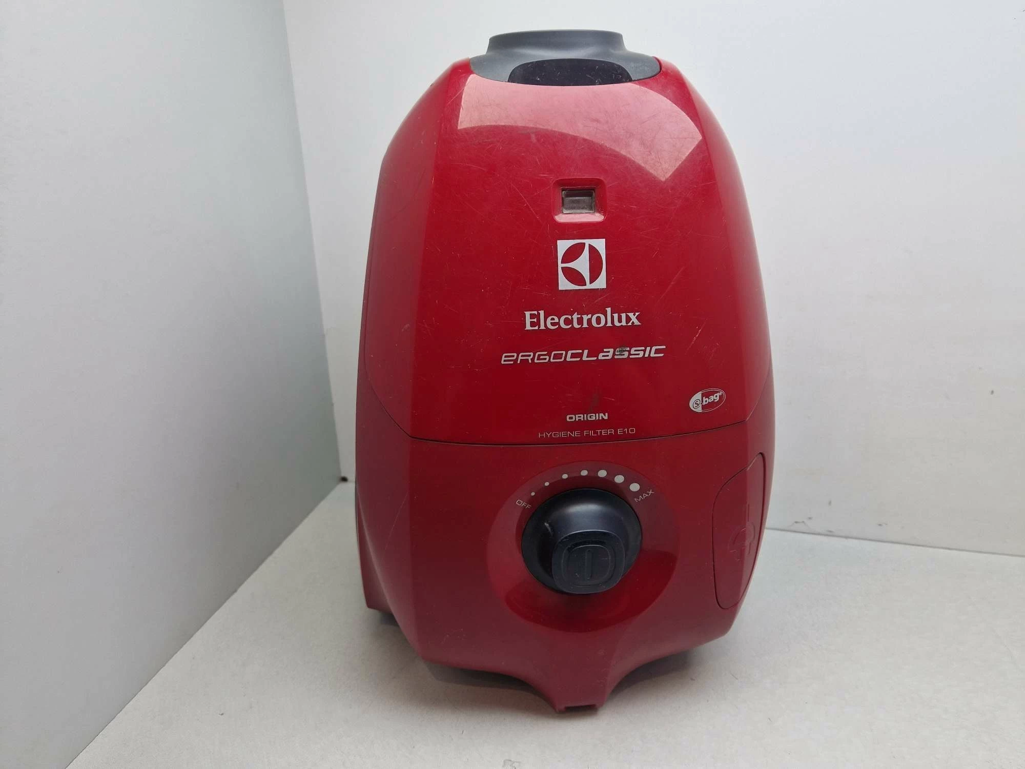 odkurzacz-electrolux-zp4001el-1400w-moc-650