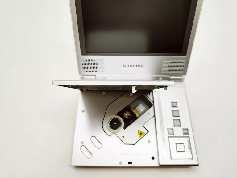 przenosnie-dvd-grundig-dvd-p-7600-akcesoria-kolor-srebrny