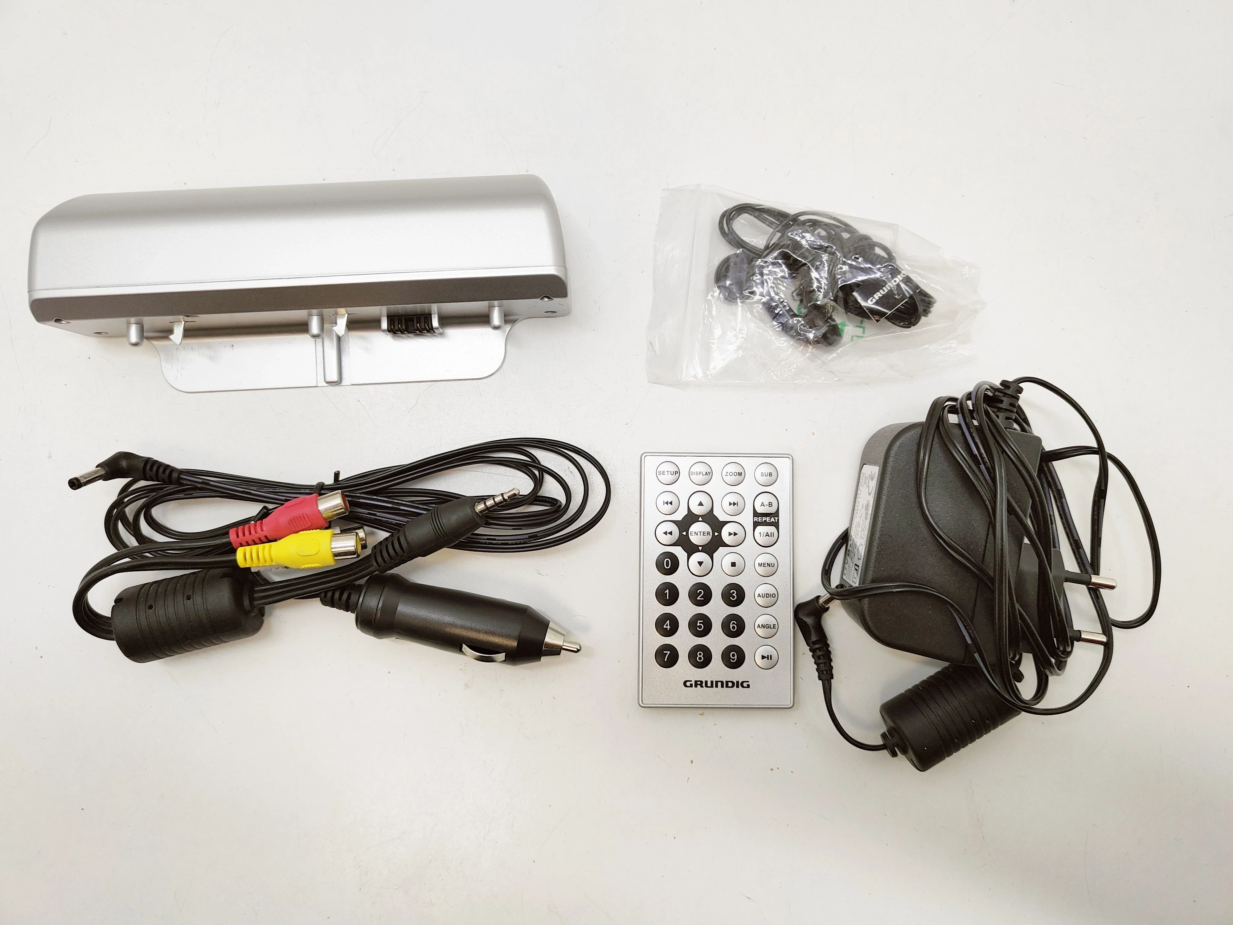 przenosnie-dvd-grundig-dvd-p-7600-akcesoria-kod-producenta-0000