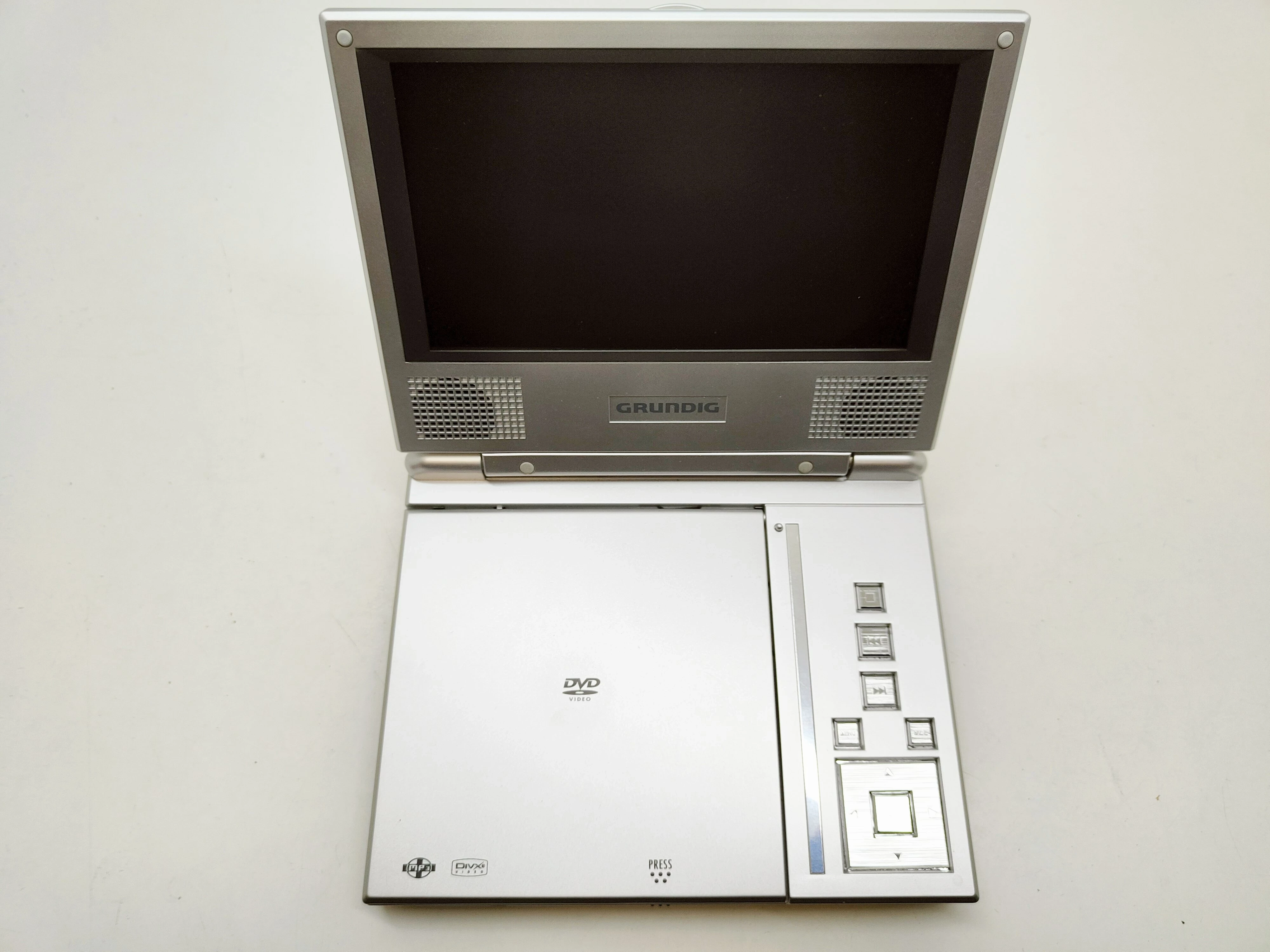 przenosnie-dvd-grundig-dvd-p-7600-akcesoria-model-dvd-p7600