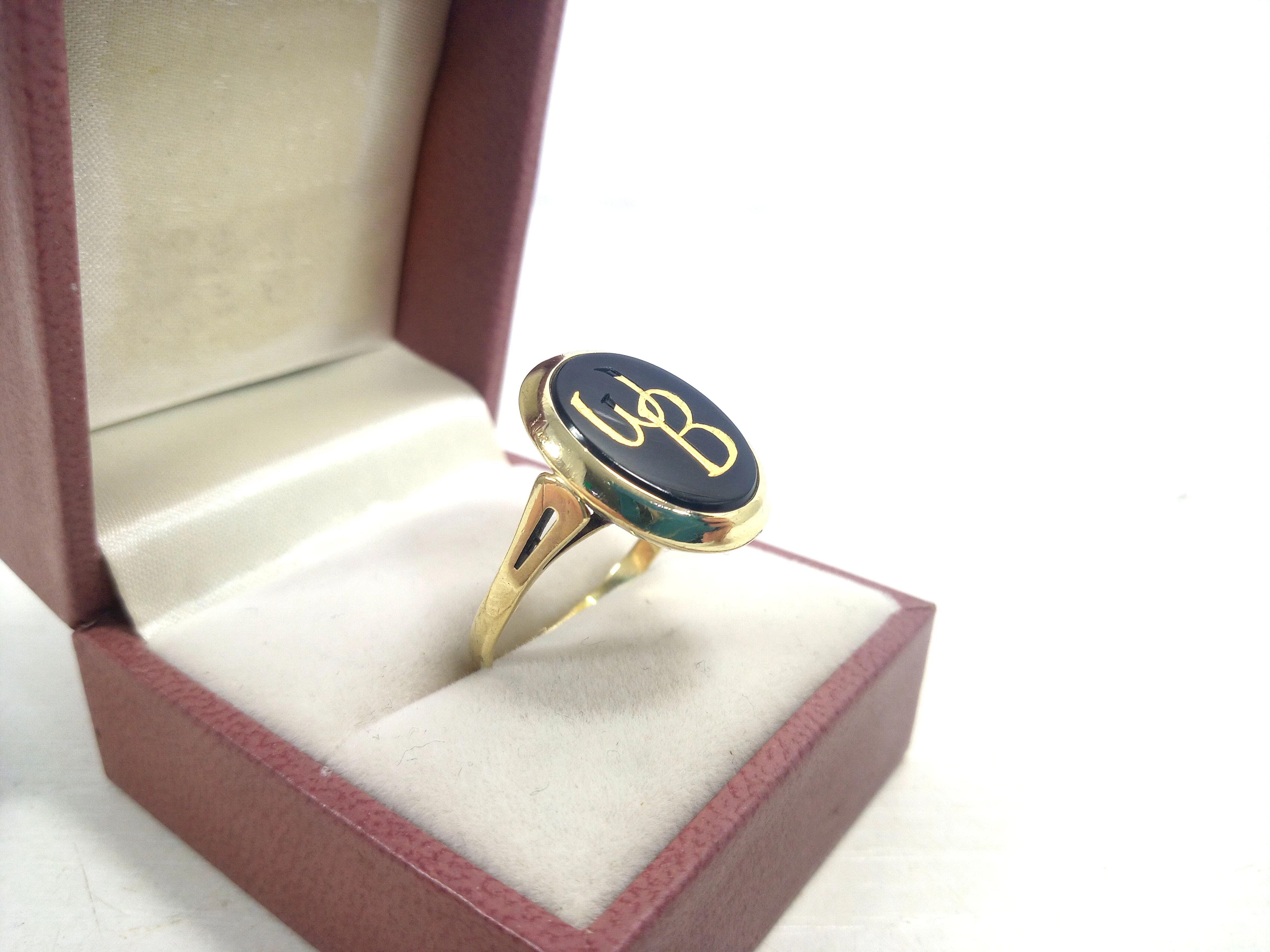 ciekawy-zloty-pierscionek-inicjaly-w-b-stan-nie-wymaga-renowacji