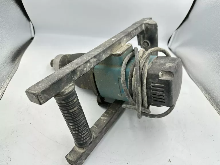 MIESZARKA MAKITA UT1600
