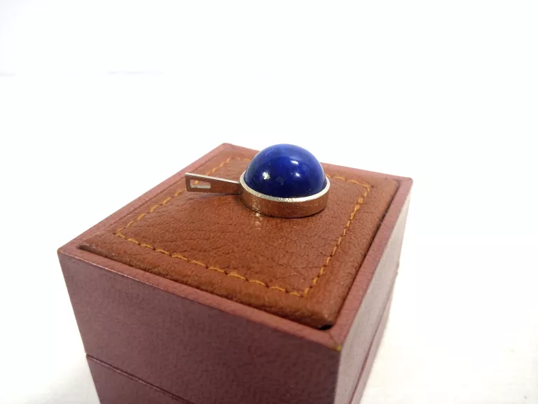 piekny-wisiorek-z-bialego-zlota-oko-posejdona-material-dominujacy-zloto