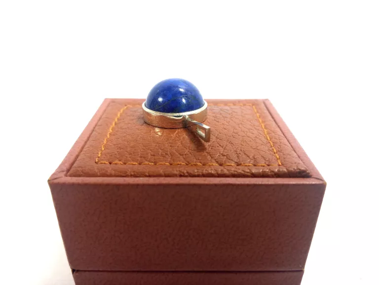 piekny-wisiorek-z-bialego-zlota-oko-posejdona-tysiaclecia-2a-nowe-miasto-lubawskie