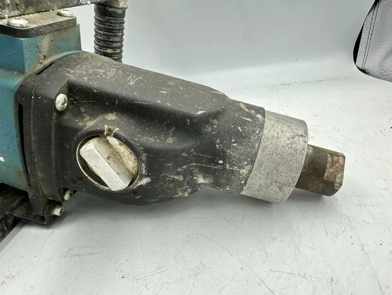 MIESZARKA MAKITA UT1600