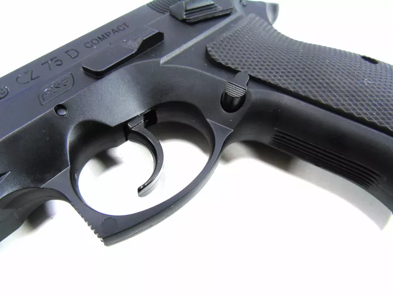 WIATRÓWKA PISTOLET ASG CZ 75D COMPACT 4,5MM + KULKI