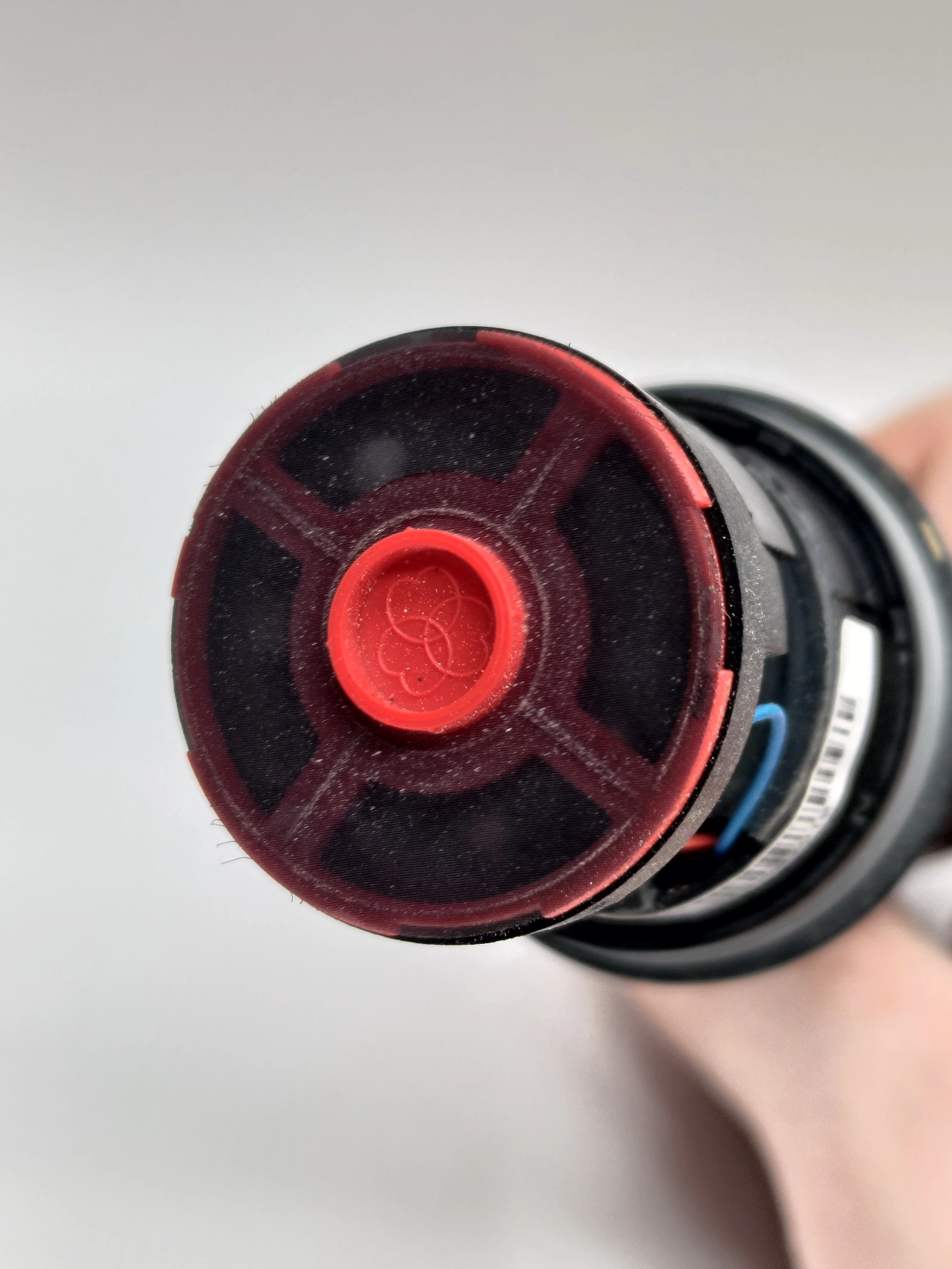 mikrofon-dynamiczny-akg-d5-wokalowy-wylacznik-stan-uzywany