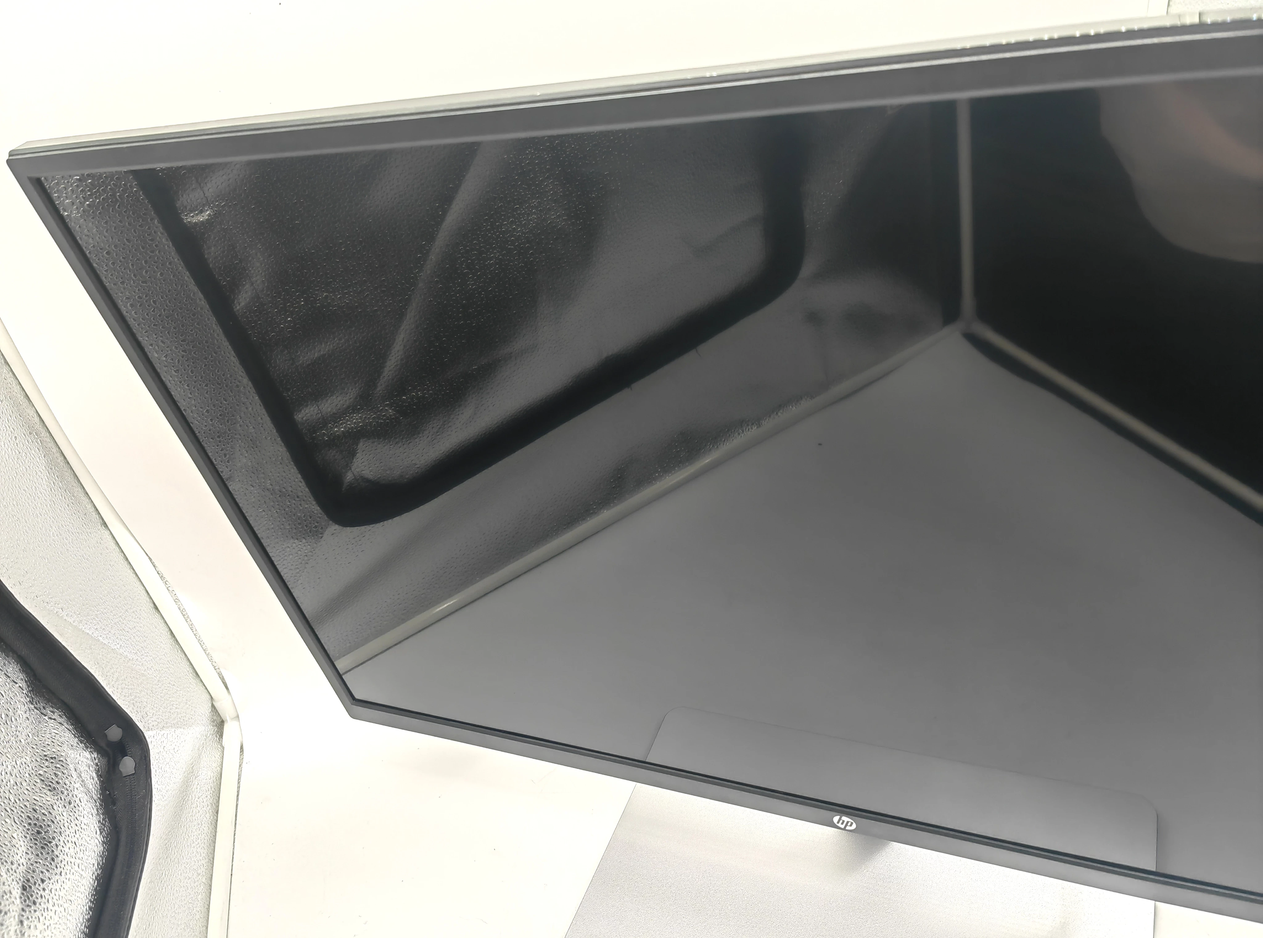 monitor-hp-32s-315okablowanie-typ-matrycy-ips-pls