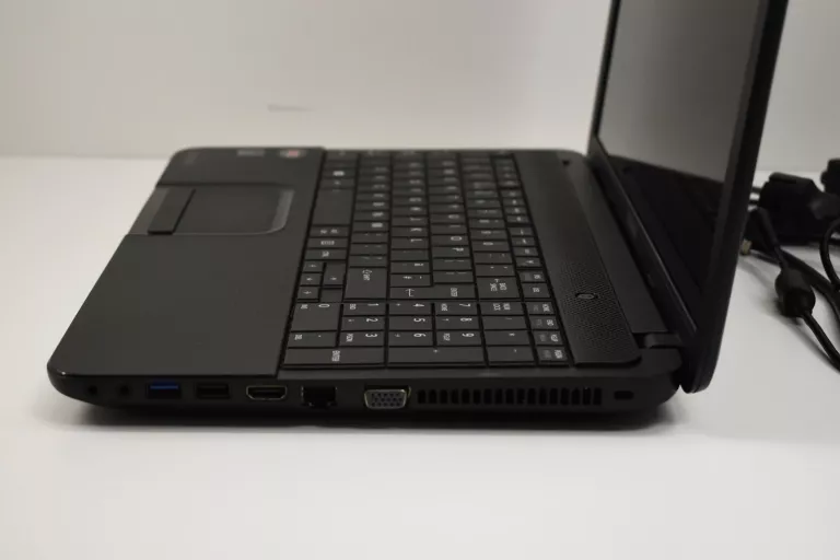 LAPTOP TOSHIBA SATELLITE C850D-11F / ŁADOWARKA