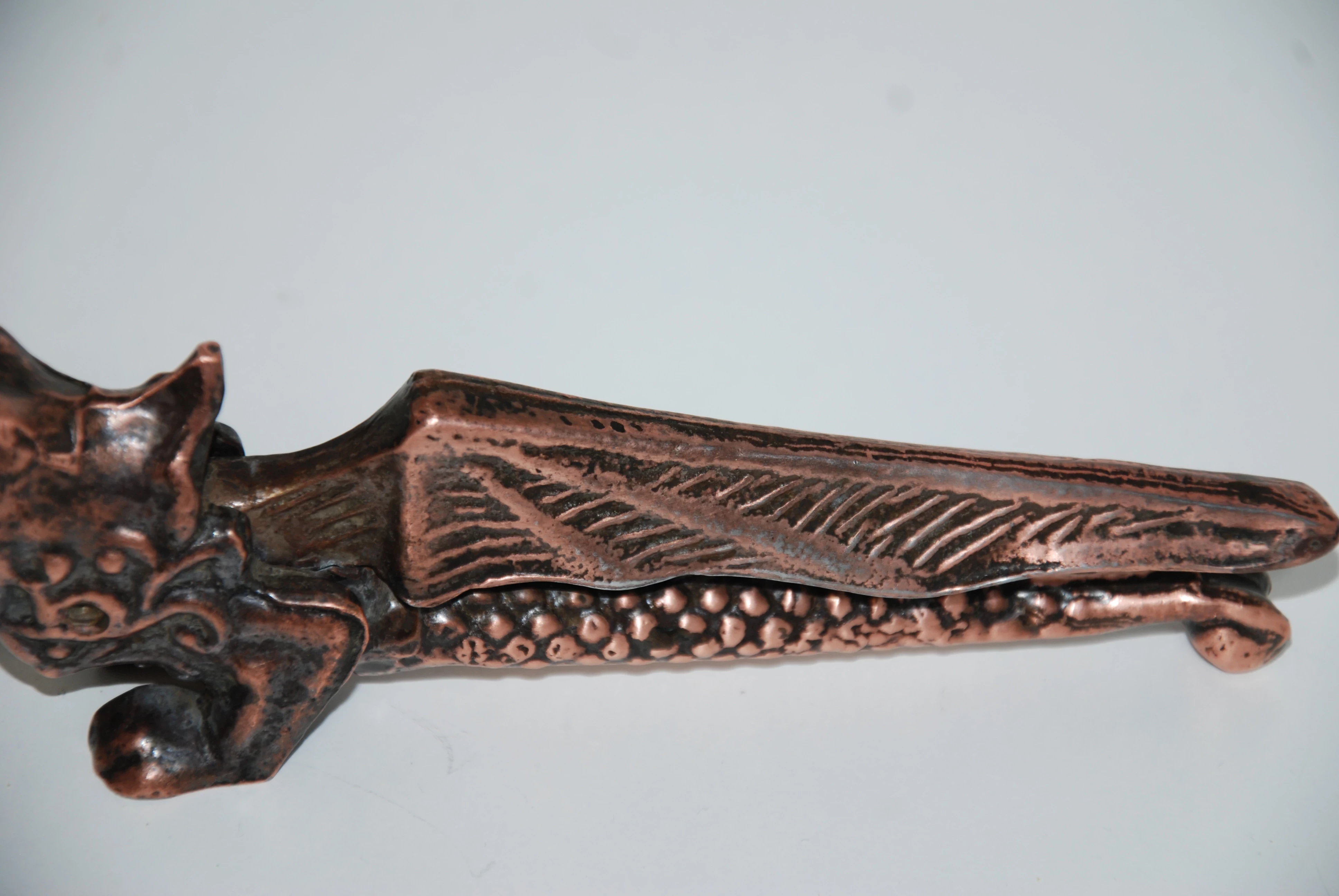 dziadek-do-orzechow-smok-antyk-bulwar-ikara-21-wroclaw