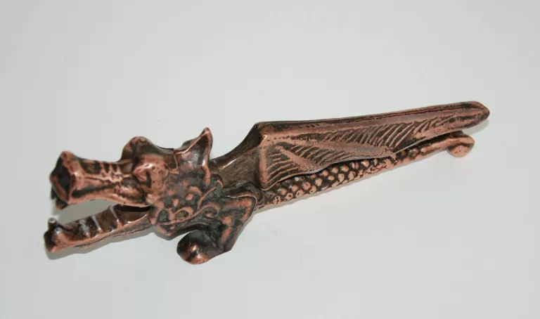 dziadek-do-orzechow-smok-antyk-bulwar-ikara-21-wroclaw