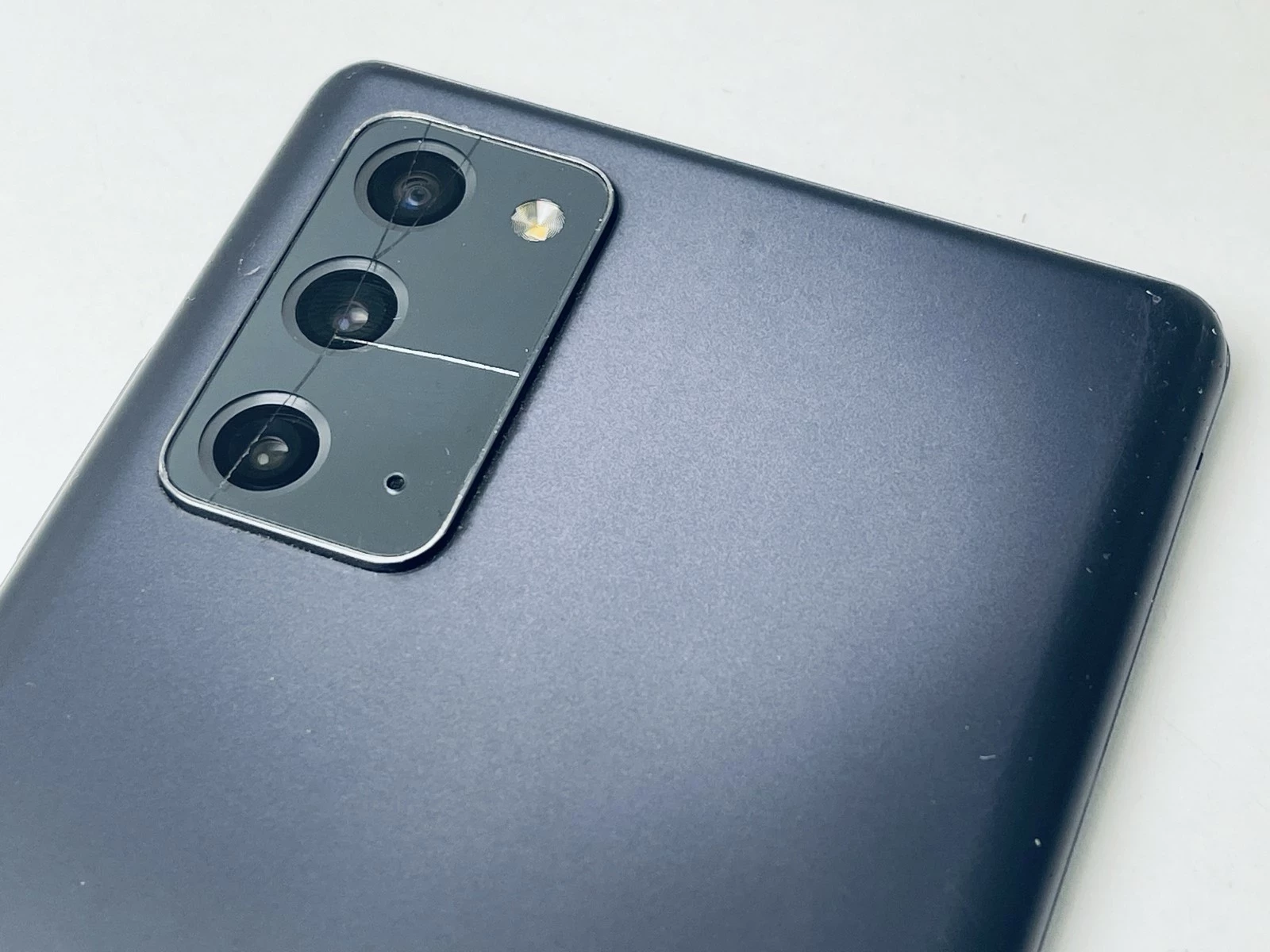 telefon-samsung-galaxy-note-20-5g-8256gb-pekniecia-ean-gtin-8806090597220