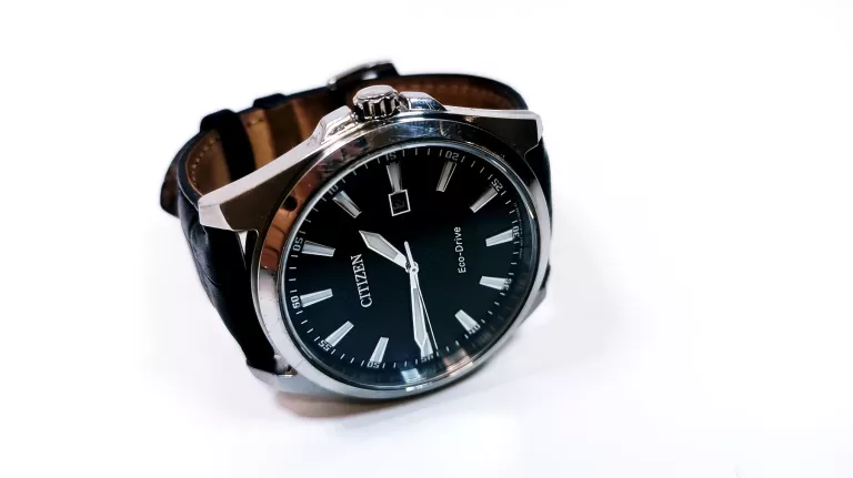 ZEGAREK CITIZEN ECO DRIVE E111-R010107 CZARNY PASEK