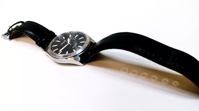 ZEGAREK CITIZEN ECO DRIVE E111-R010107 CZARNY PASEK