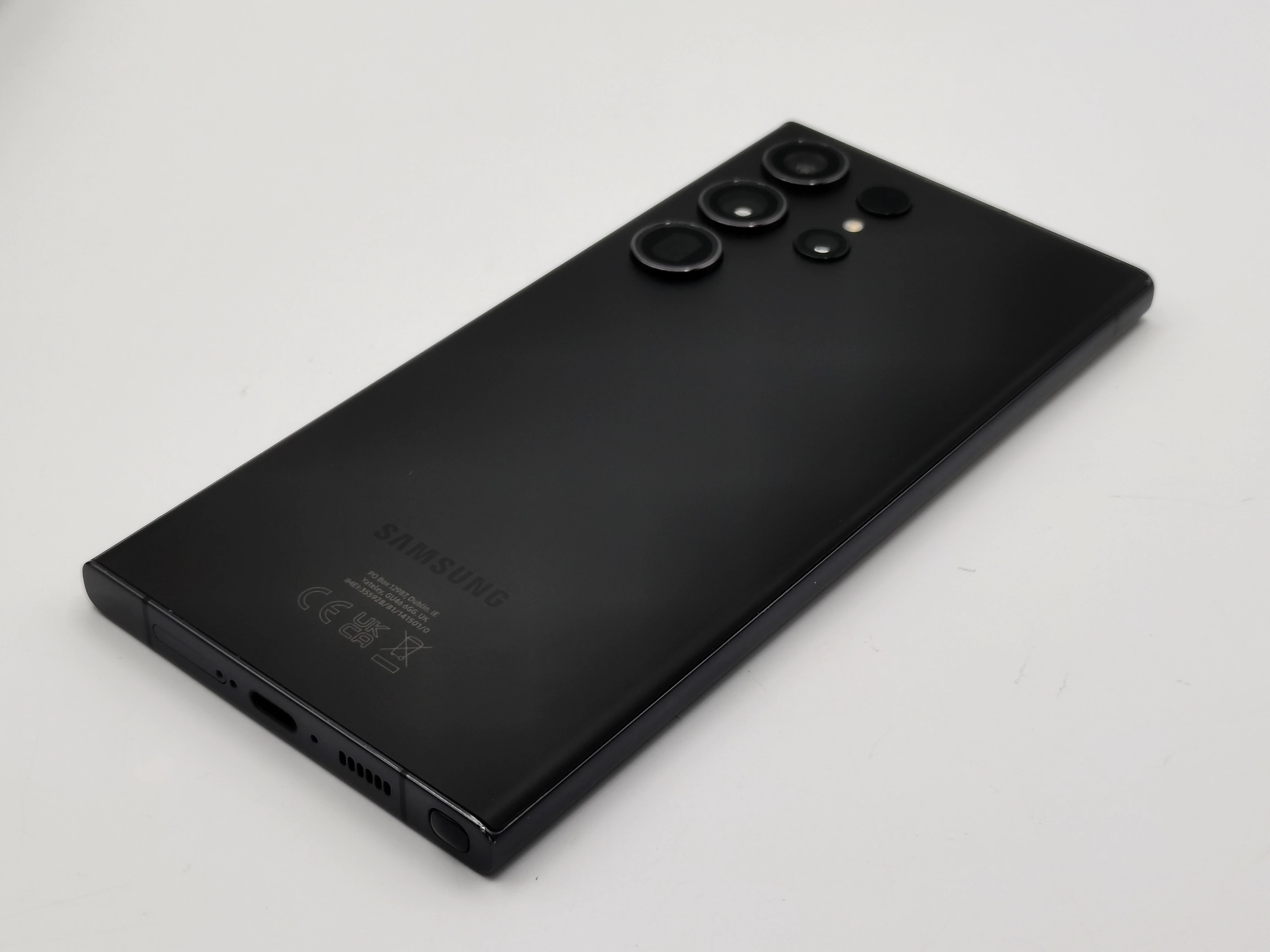 telefon-samsung-s23-ultra-opis-typ-smartfon