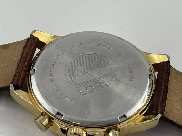 zegarek-lorus-vd53-x083-at-at-at-ksztalt-koperty-okragla