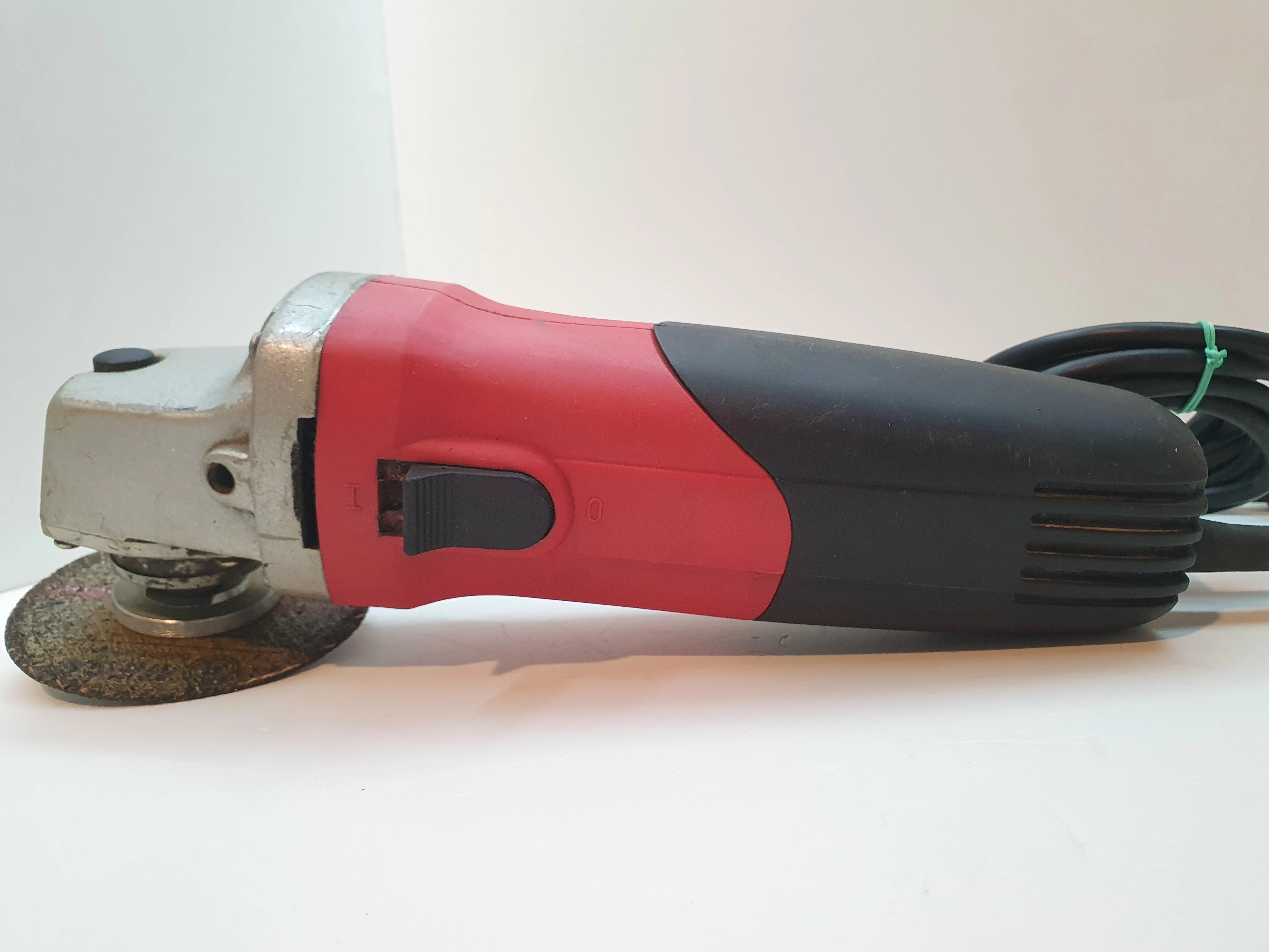 szlifierka-katowa-toya-marka-toya