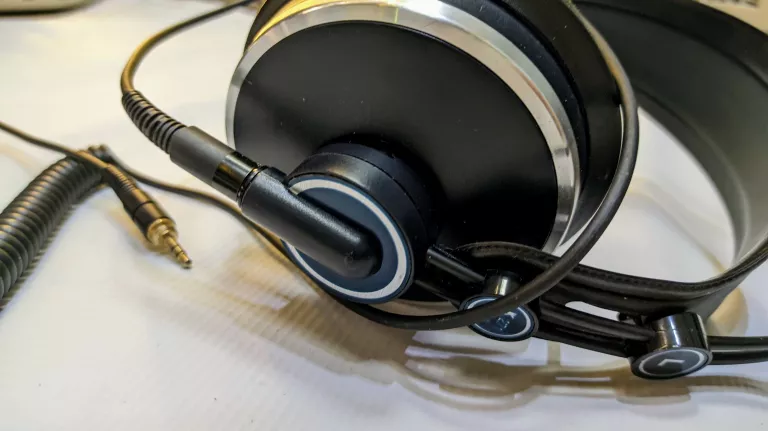 AKG K 271 MKII - ZAMKNIETE SŁUCHAWKI STUDYJNE