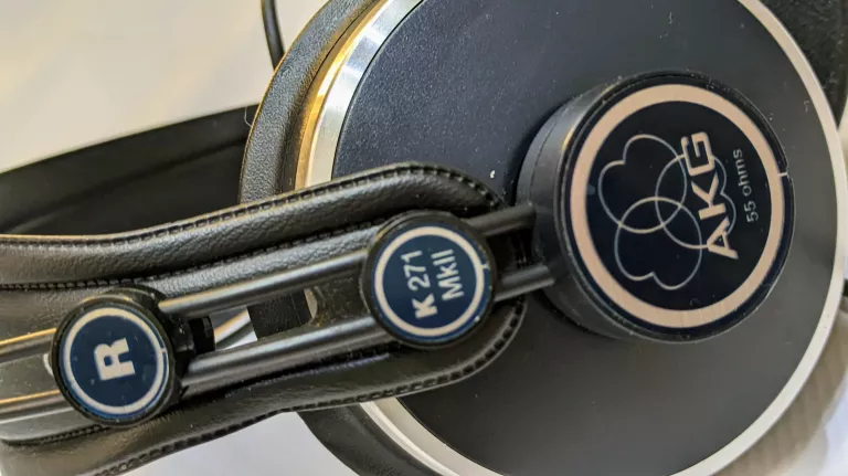 AKG K 271 MKII - ZAMKNIETE SŁUCHAWKI STUDYJNE
