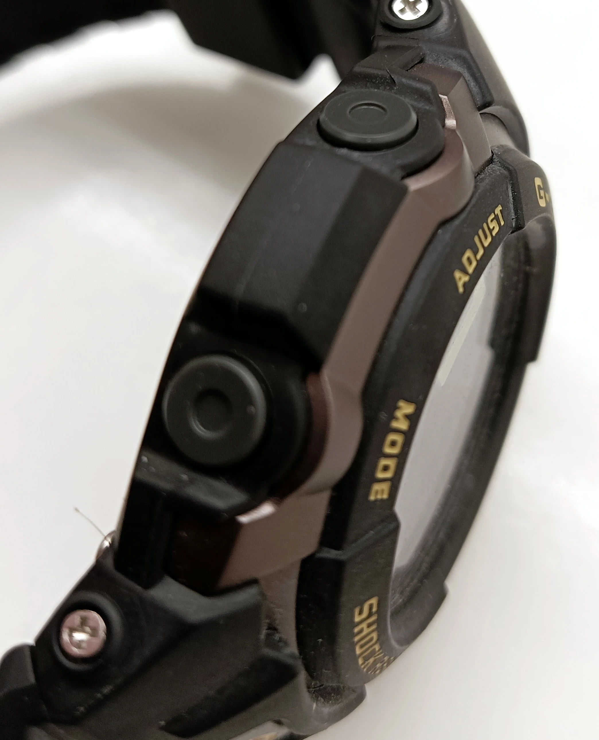 zegarek-casio-g-shock-3095-puszka-funkcje-brak