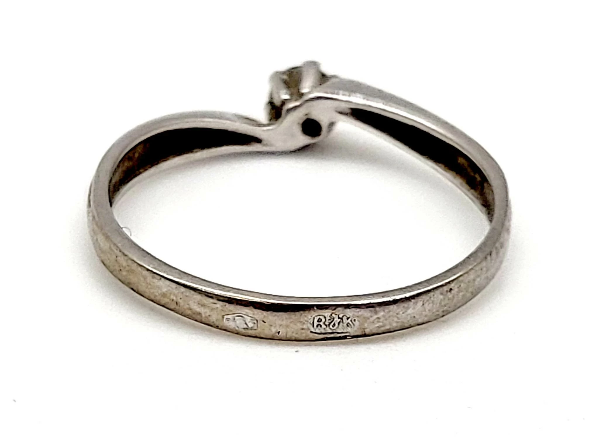 zloty-pierscionek-biale-zloto-proba-585167gr15-ean-gtin-5900025390924