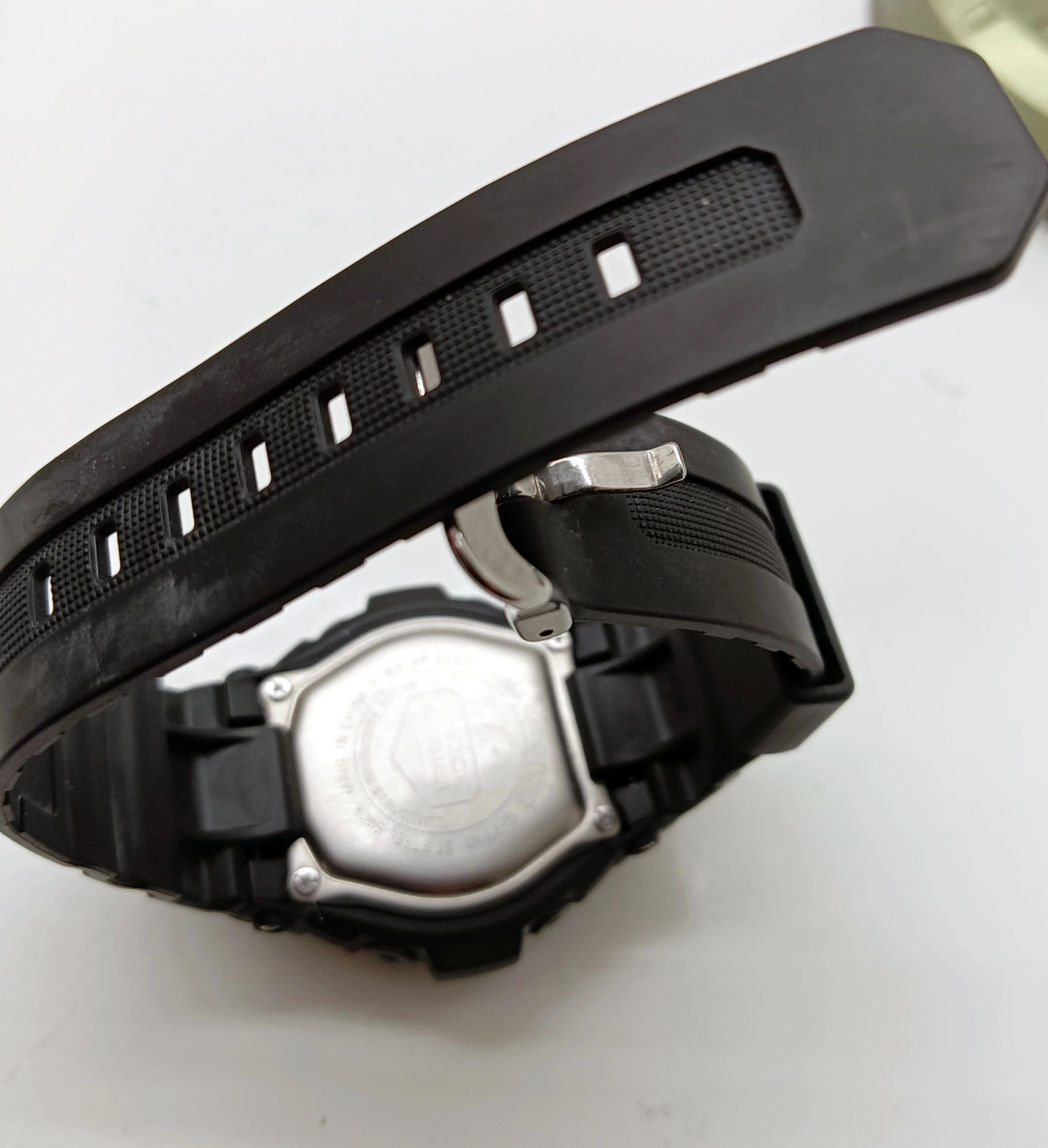 zegarek-casio-g-shock-3095-puszka-mechanizm-inny