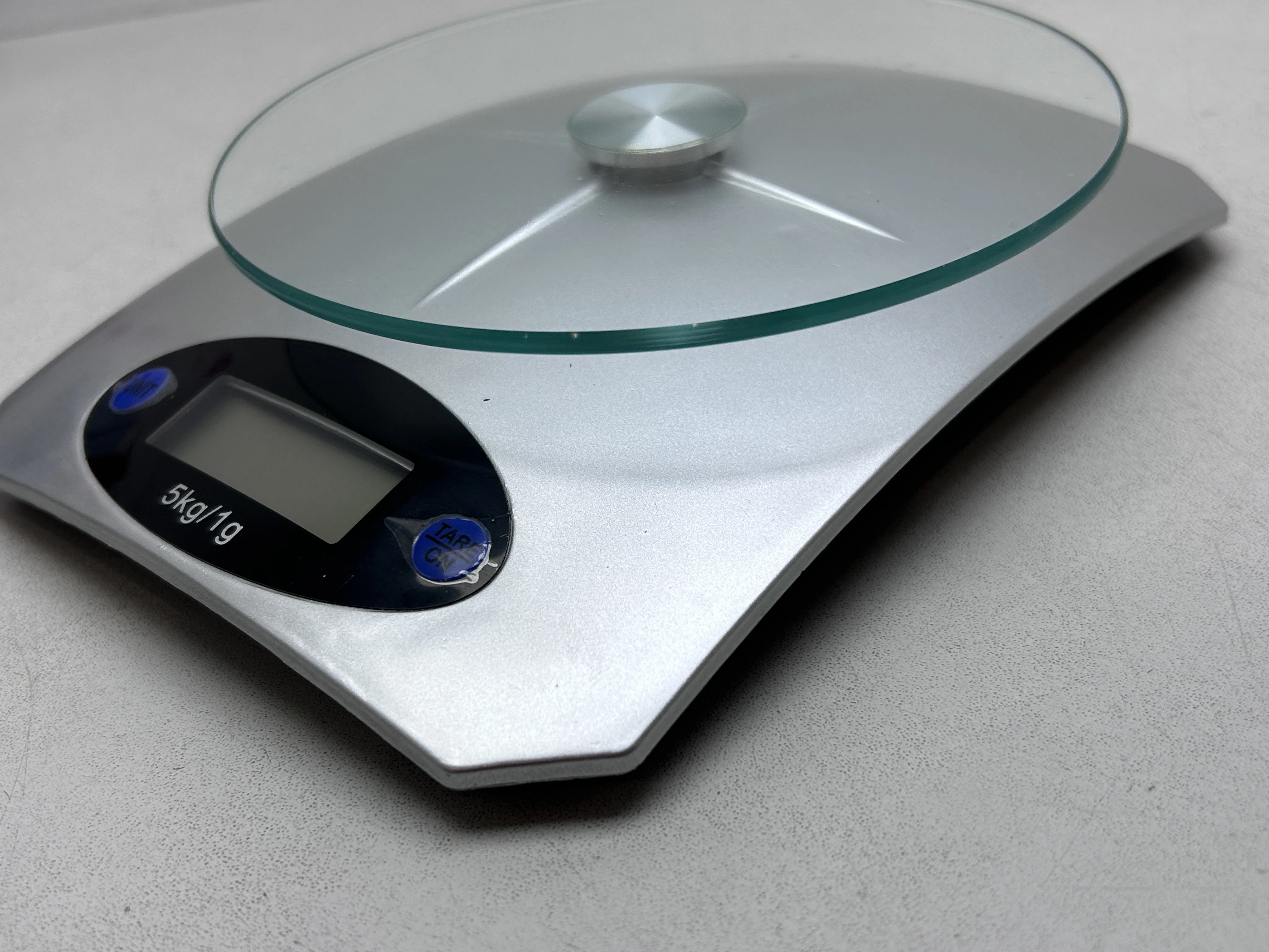 waga-kuchenna-imperial-5kg-kolor-dominujacy-srebrnyszary