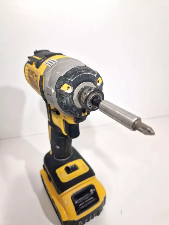 ZAKRĘTARKA DEWALT DCF887