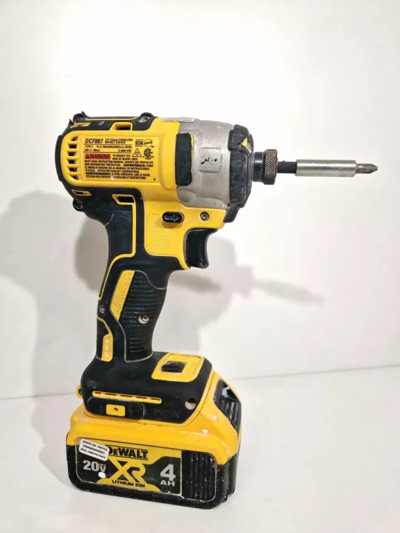 ZAKRĘTARKA DEWALT DCF887